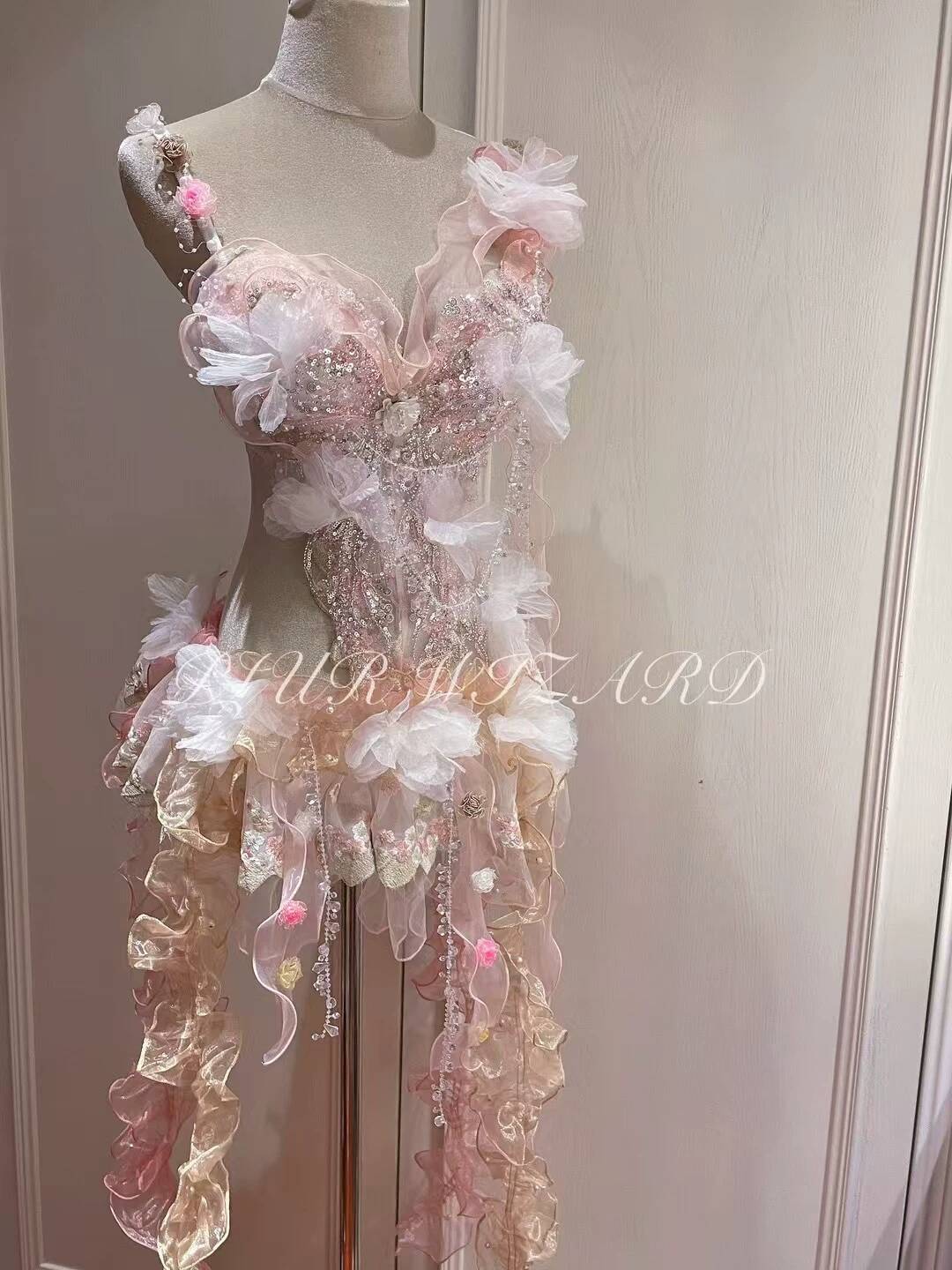 Embroidery Dress - 甘いパーソナライズされた花柄刺繍セクシーなビキニパフォーマンスドレスパーティーバーナイトクラブ歌手ダンスチームステージプロム誕生日セット