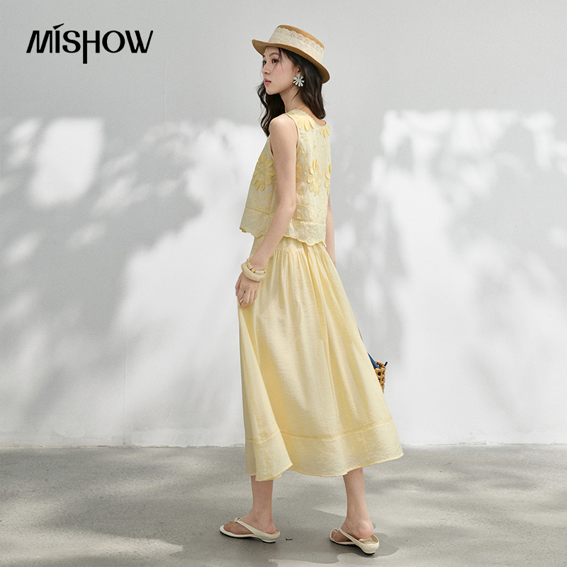 MISHOW フレンチフローラル刺繍ブラウスソリッドスカート - Embroidery Blouse のレビューと価格
