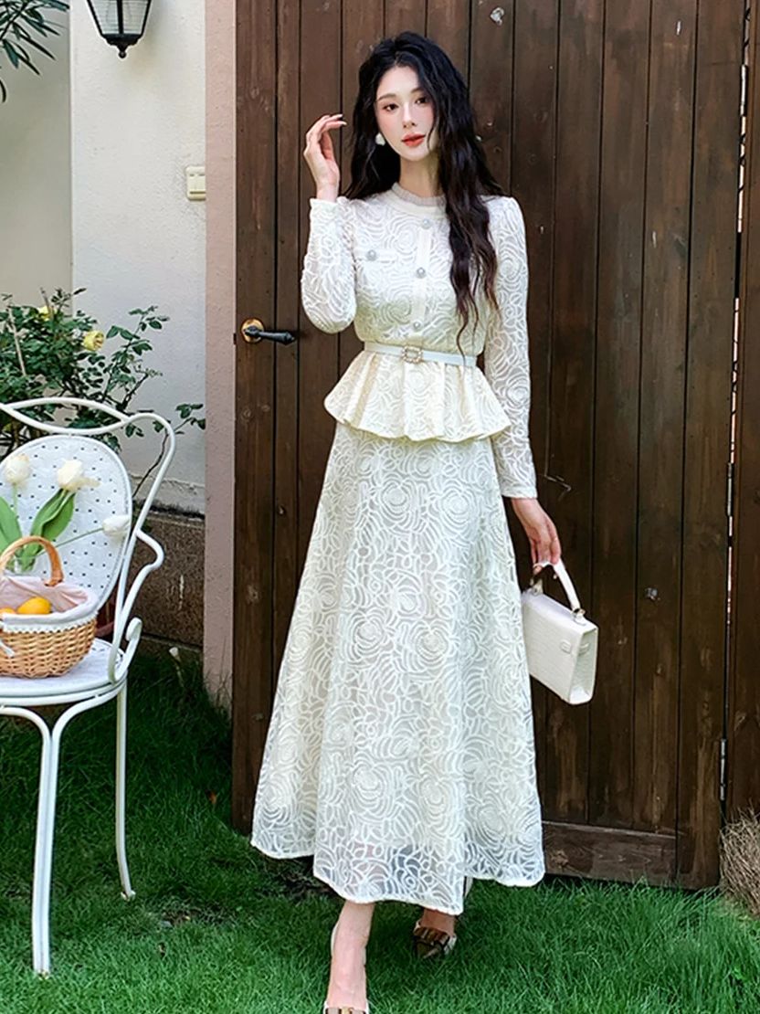 フォーマルな高級イブニングレースツーピースドレスセット レデ - Embroidery Blouse のレビューと価格