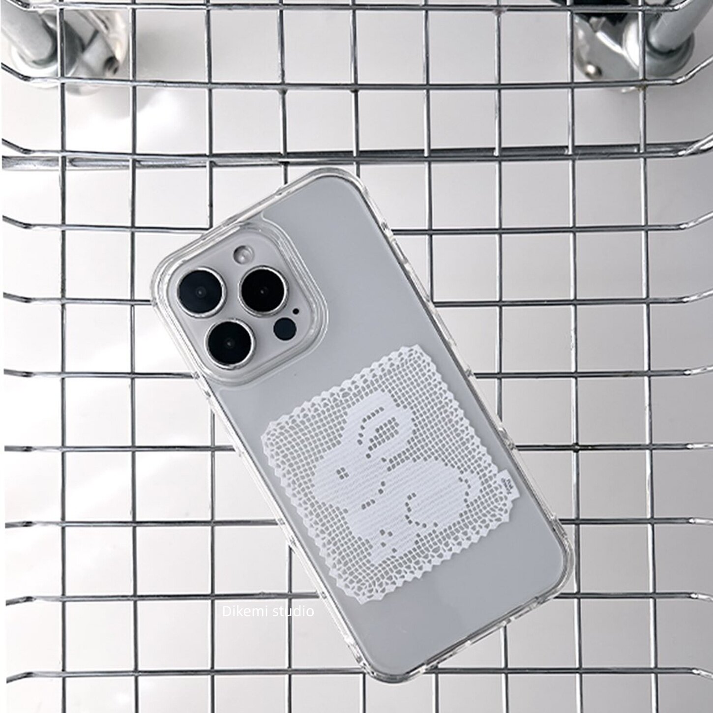 韓国風白いレース柄のウサギのスマホケース iPhone 17 - Embroidery White のレビューと価格