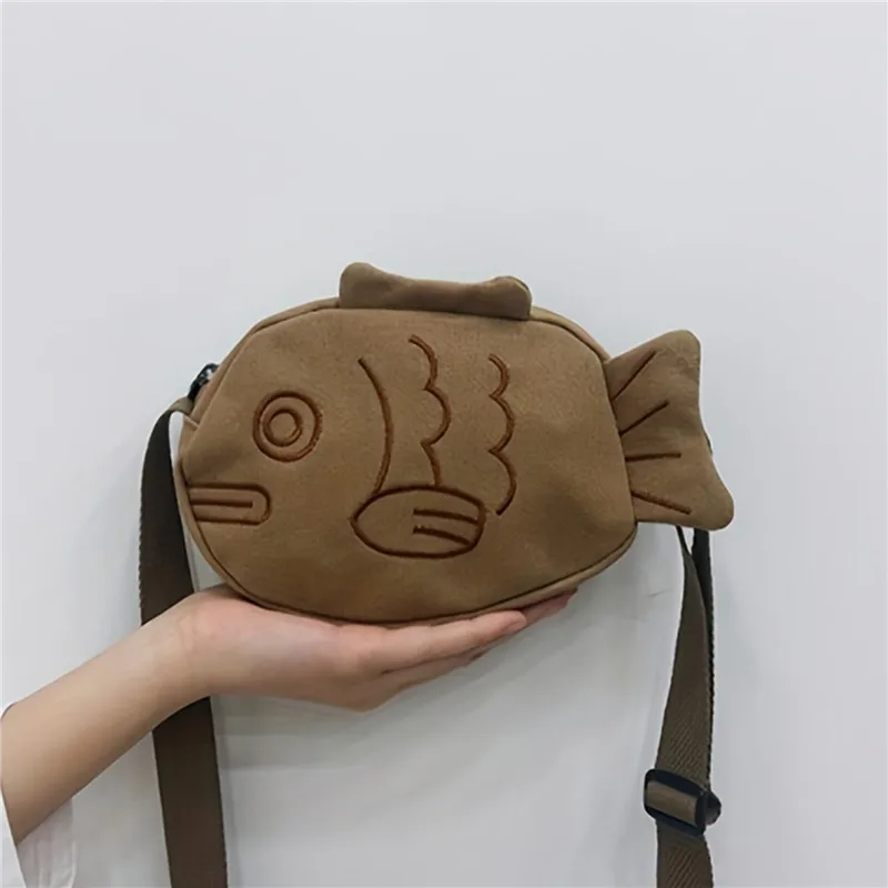 魚の形のキャンバスメッセンジャーバッグファッションかわいい刺 - Embroidery Fish のレビューと価格